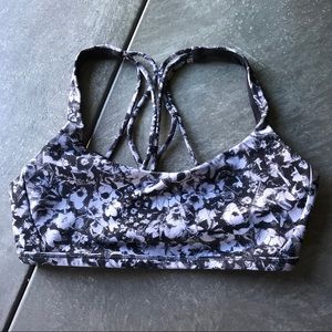 Lululemon Free To Be Bra